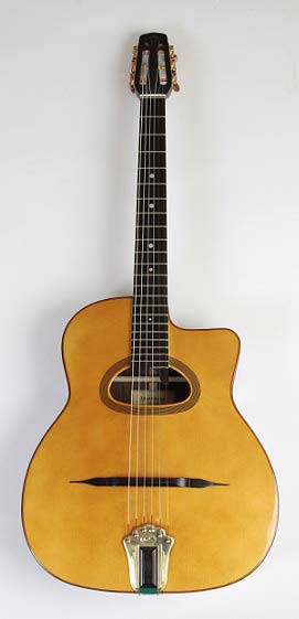 Castelluccia Grand Bouche Gitarre Castelluccia Grand Bouche Gitarre